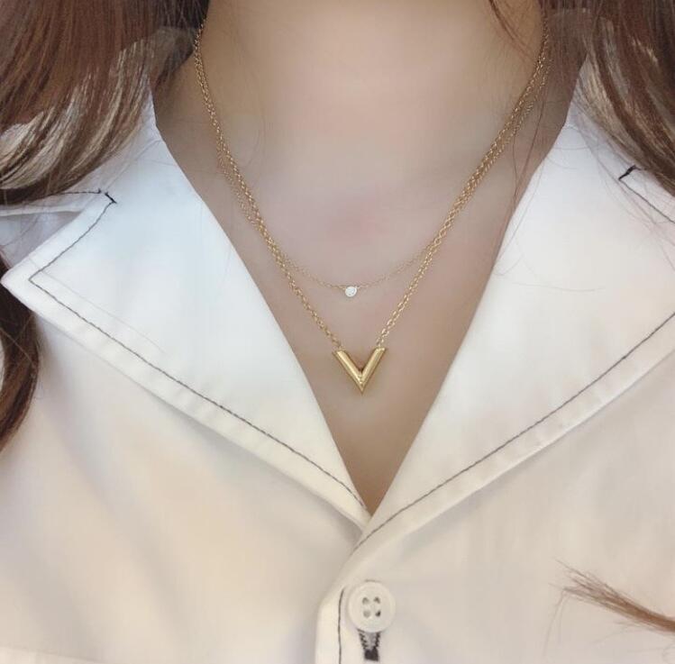 【定番人気】ルイヴィトン★ネックレス エセンシャルV 2色